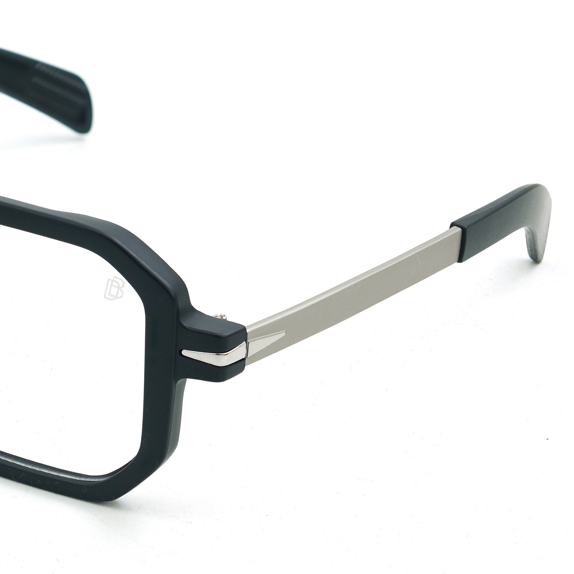 DAVID BECKHAM Eye Glass | Eyeware | Optic Frame | DB Frame 85 A - Image 4